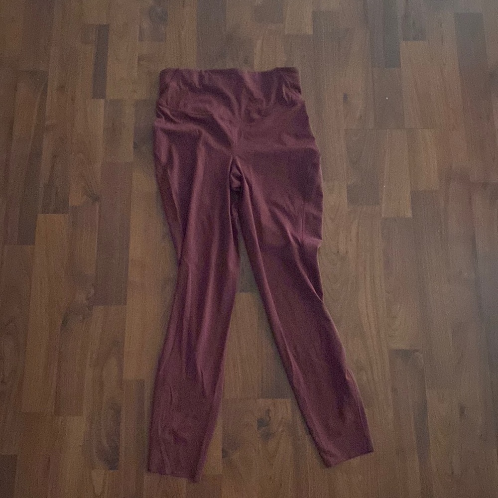 NEVER WORN LULULEMON LEGGINGS